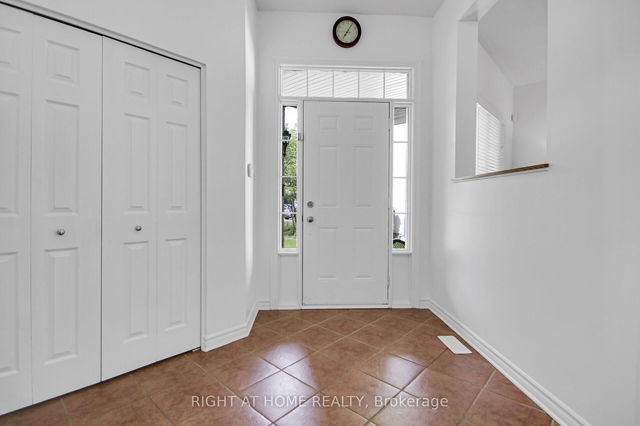 915 Gosnell Terrace