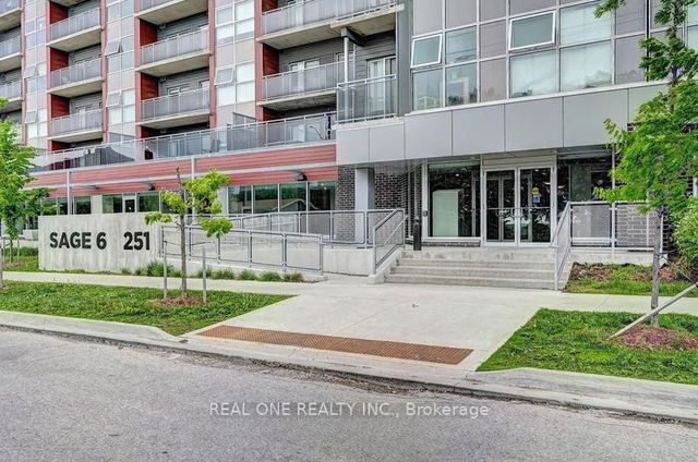 316 - 251 Hemlock Street