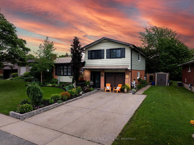 4504 Queensway Gardens