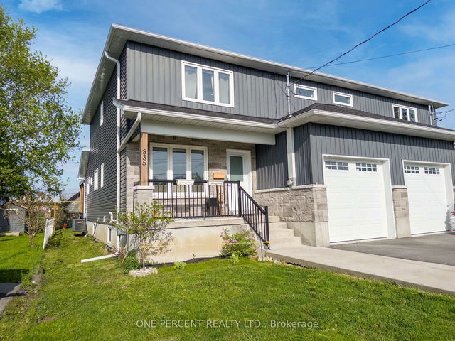 835 Queen Street