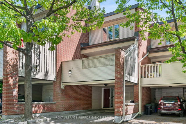 3 - 60 Greenfield Avenue
