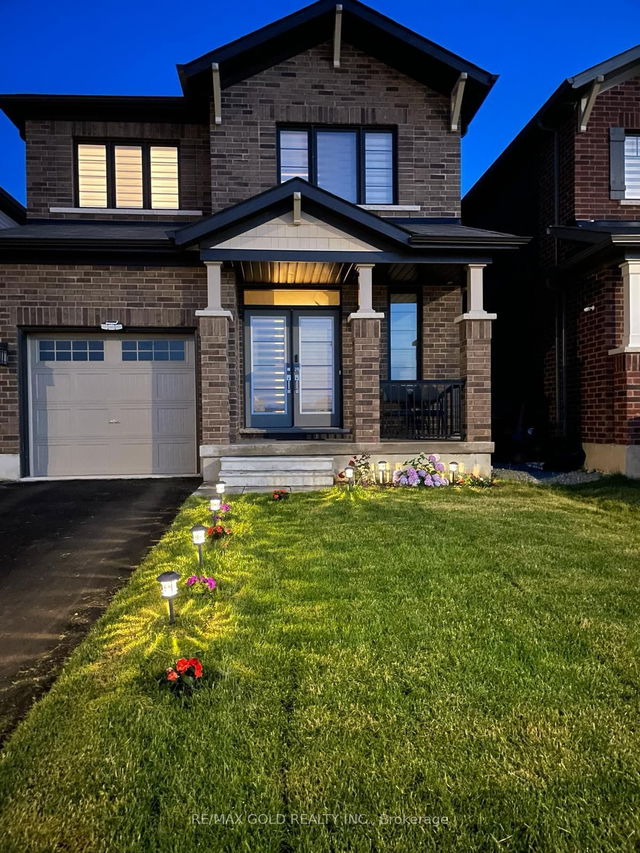 7 Royal Coachman Way