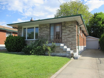 Detached House sold at 26 Parklands Drive, Hamilton, Ontario, L8K 4W7 - Rosedale - MLS: X12188791