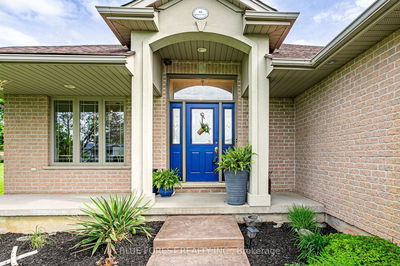 48 Hillview Dr, Thames Centre - Mossley image-0-1