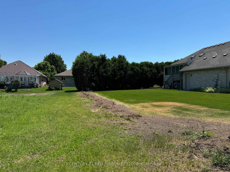 483 Tanya St, Strathroy-Caradoc, N7G 4A6 | Image 2