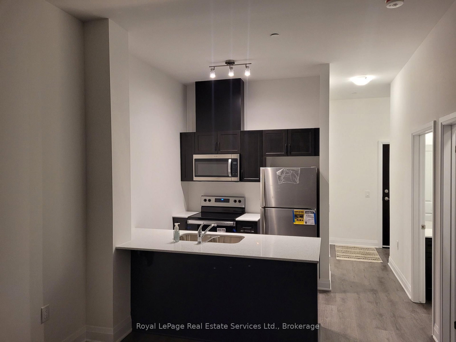 1936 Rymal Road E, Unit 101 - Photo 8