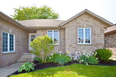 1049 Bernard Crt, Sarnia - Sarnia image-0-1