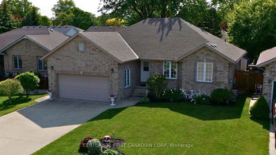 1049 Bernard Crt, Sarnia - Sarnia image-0-2
