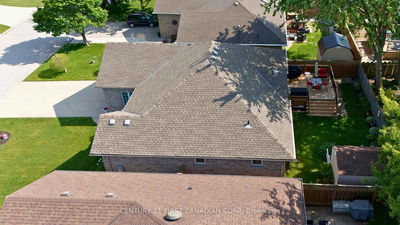 1049 Bernard Crt, Sarnia - Sarnia image-0-3