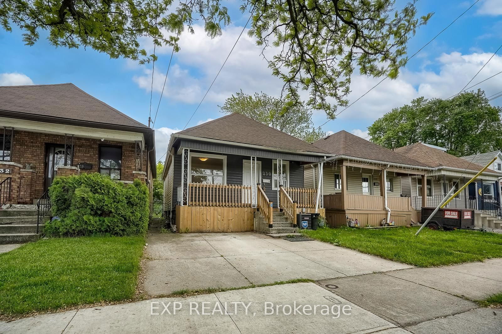 Detached House for sale at 230 McAnulty Boulevard, Hamilton, Crown Point, L8H 3J1 - MLS: X12189500