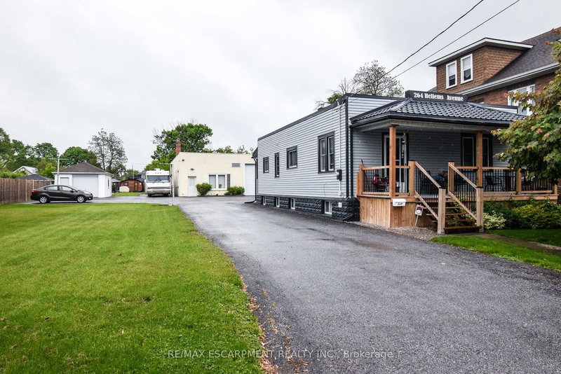 264 Hellems Ave, Welland, L3B 3B7 | Image 2