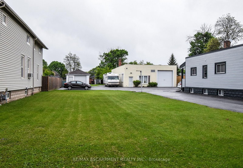 258 Hellems Ave, Welland, L3B 3B7 | Image 2