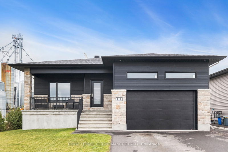 111 Chateauguay St, Russell - Embrun image-0-0