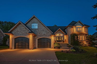 18 Weberlyn Cres, Woolwich - 