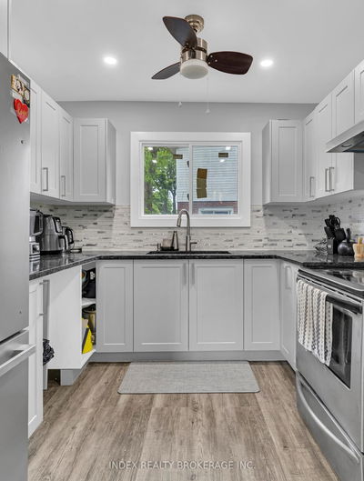 1290 Abbey Crt, Windsor -  image-0-4