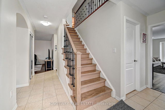 4 DALTON Drive
