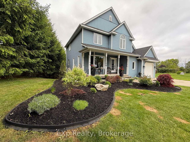 3 GRAY Court