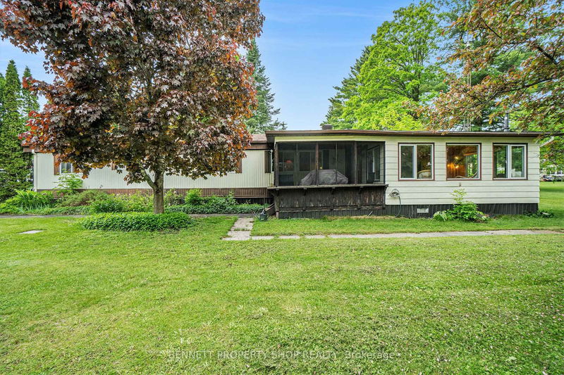 36 Woodside Lane, White Lake - Mcnab/Braeside Twps image-0-0