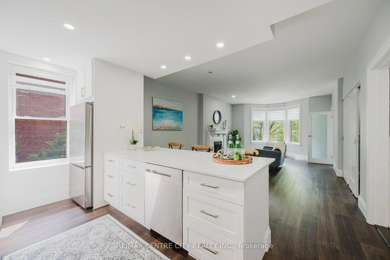 home for sale on 309-460 Wellington Street