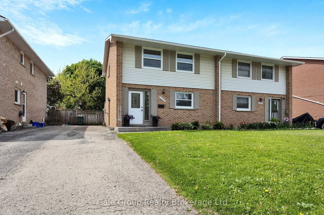 1012B Nesbitt Crescent