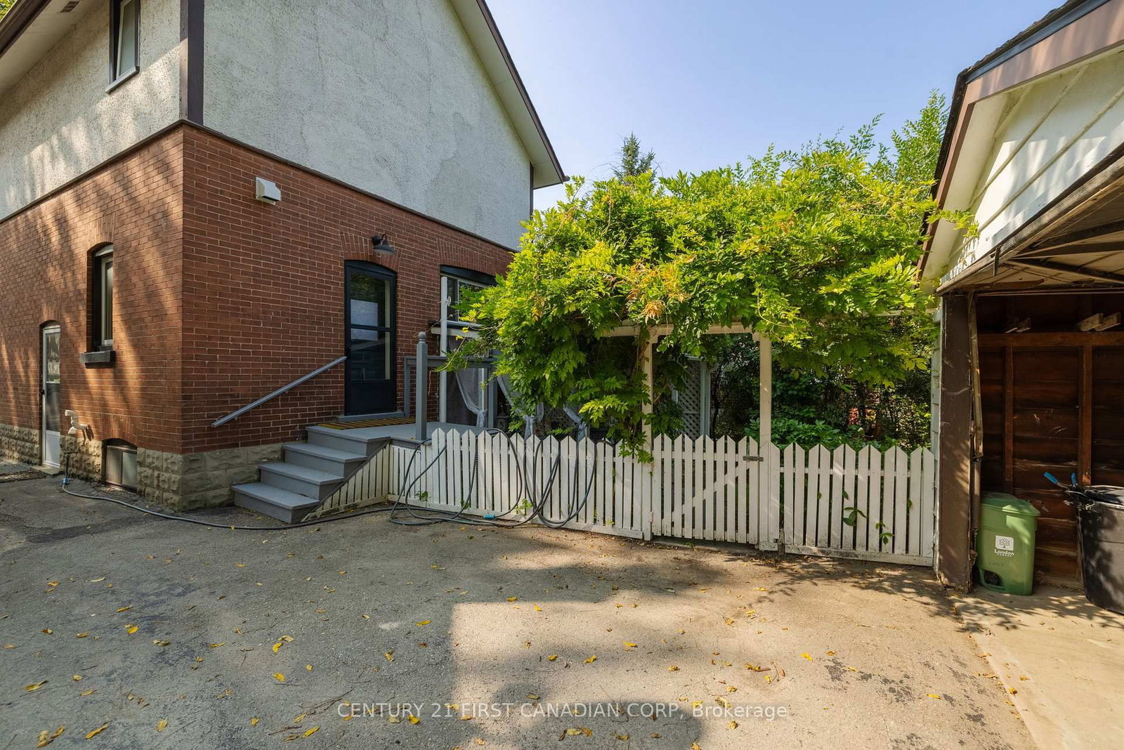 Listing Image 28