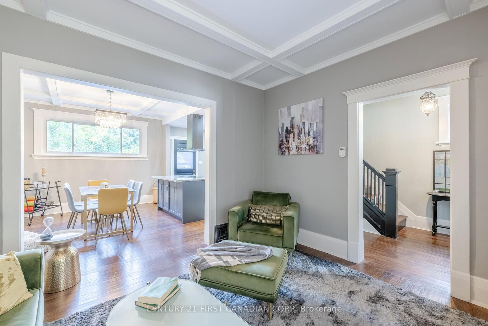 Listing Image 9