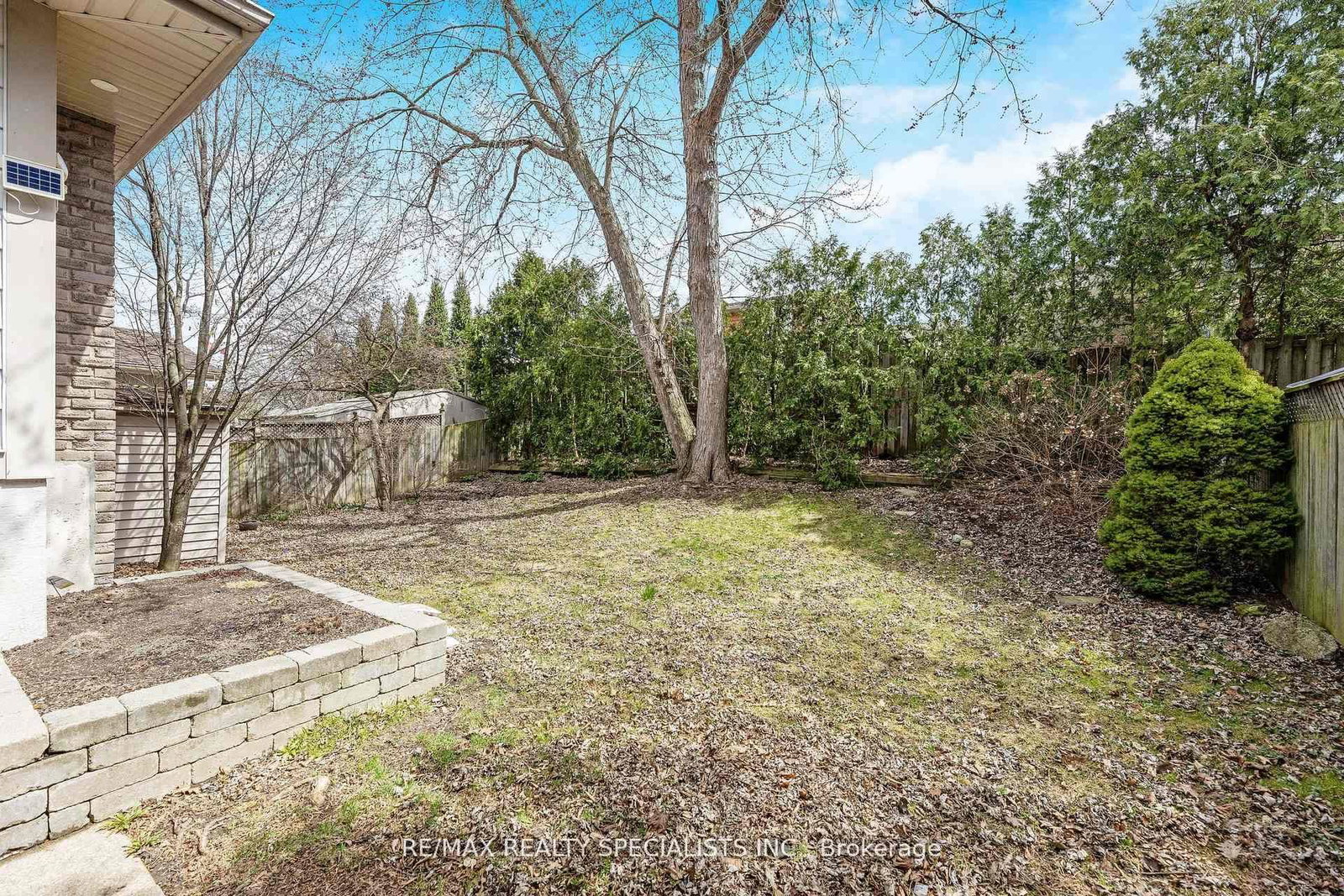 Listing Image 11
