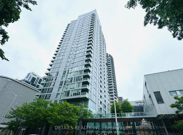 1607 - 179 Metcalfe Street