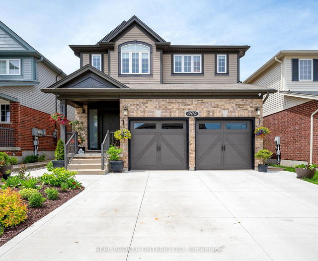 904 Magdalena Court