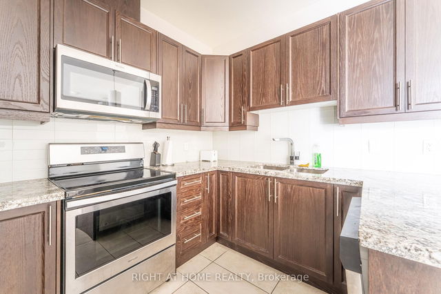 316 - 101 Locke Street