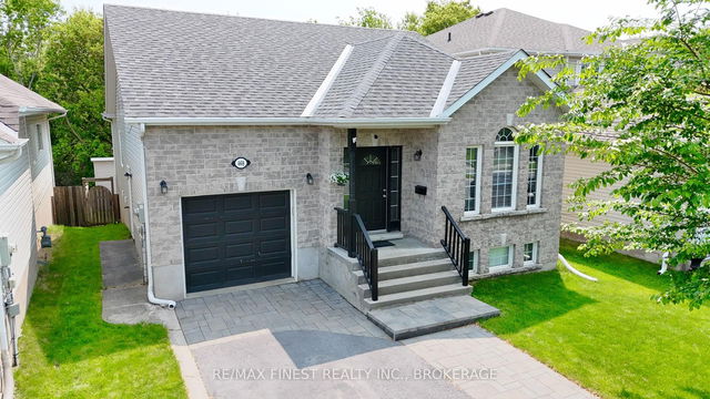 468 Weston Crescent