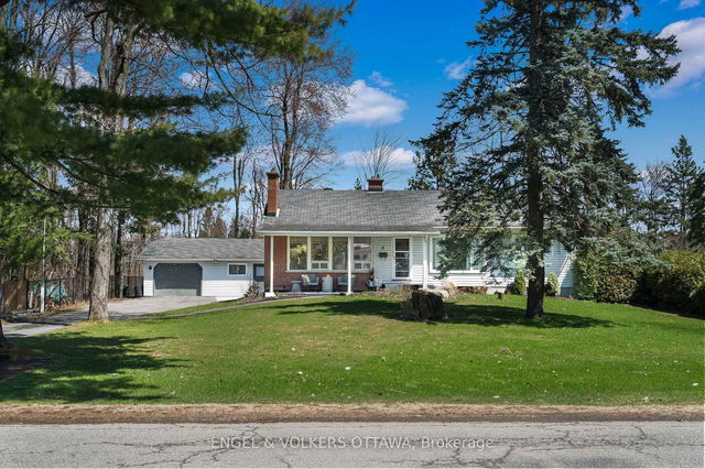 8 Pineglen Crescent