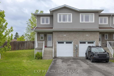 82 Amy Lynn Dr, Loyalist - Amherstview