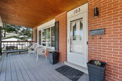 163 Champlain Dr, Fort Erie - Central image-0-4