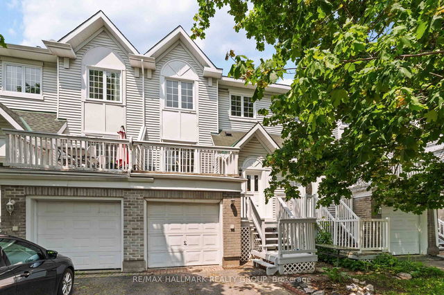 4 Castlegreen Private