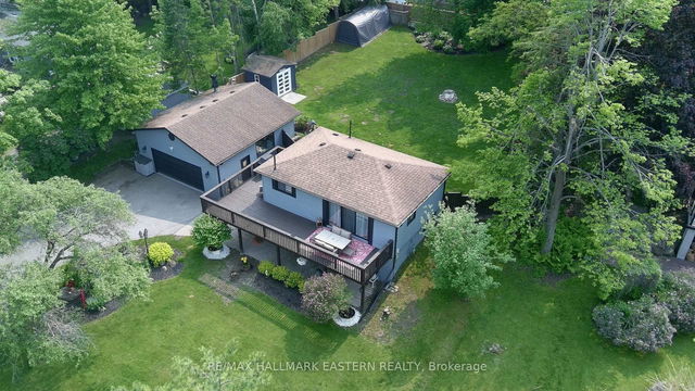 25 Lawrence Street S