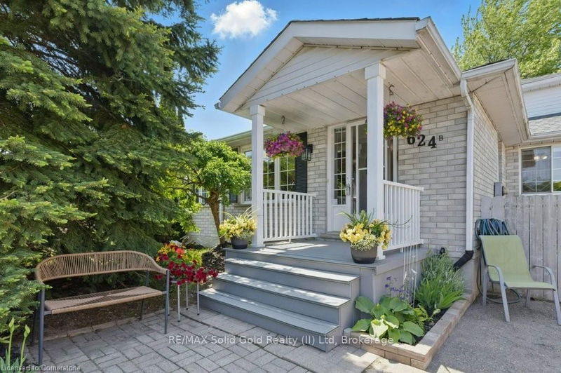 Unit B — 624 Settlersfield Crt, Waterloo -  image-0-0