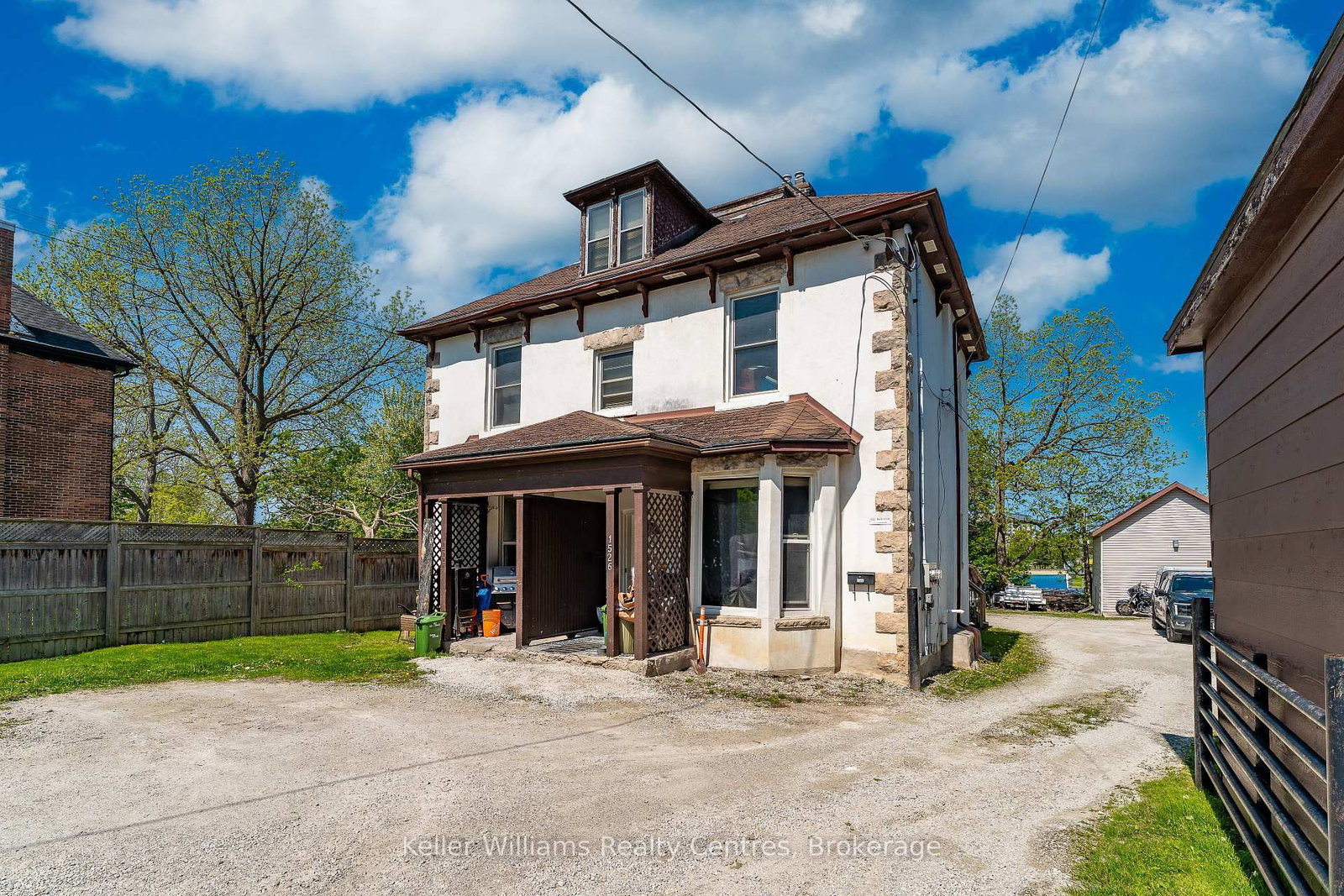 Listing Image 5
