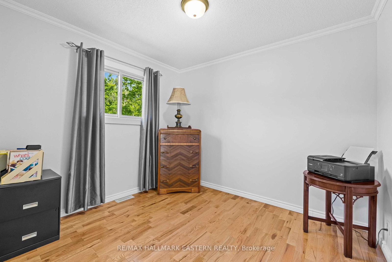 Listing Image 8
