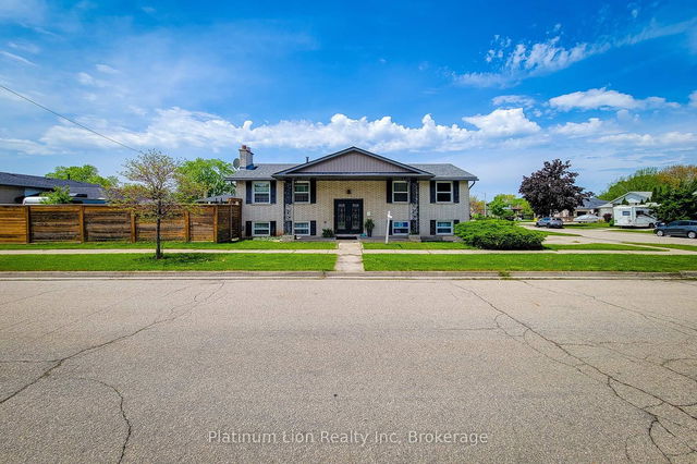 8 Basswood Court