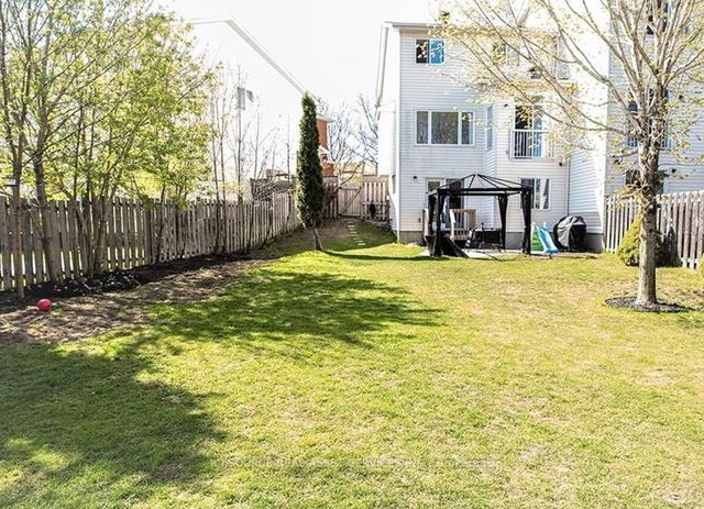 33 Tobermory Crescent