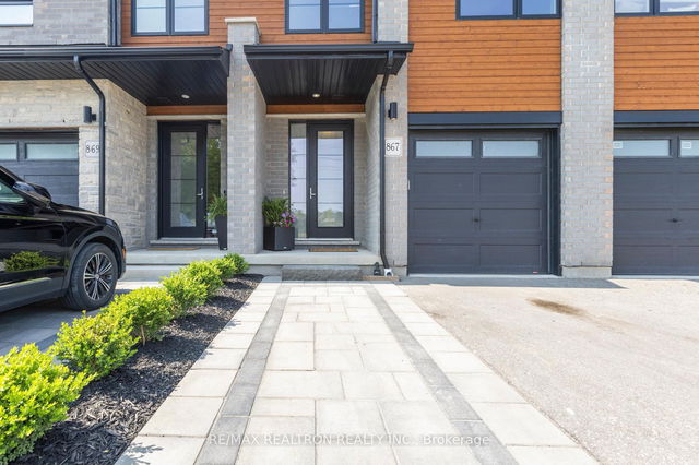 867 Robert Ferrie Drive
