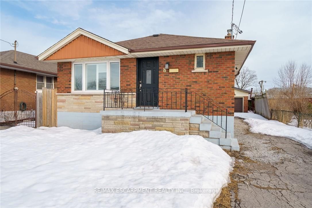 Detached House for sale at 8 SHYNAL Avenue, Hamilton, Parkview, L8H 6K1 - MLS: X12193109