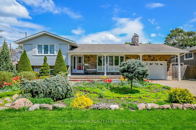 48 Lockview Crescent