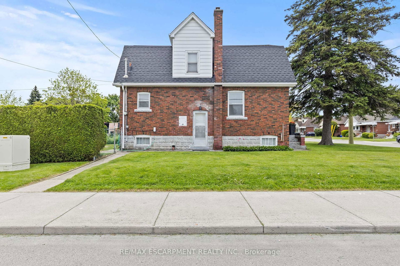 Listing photo 2