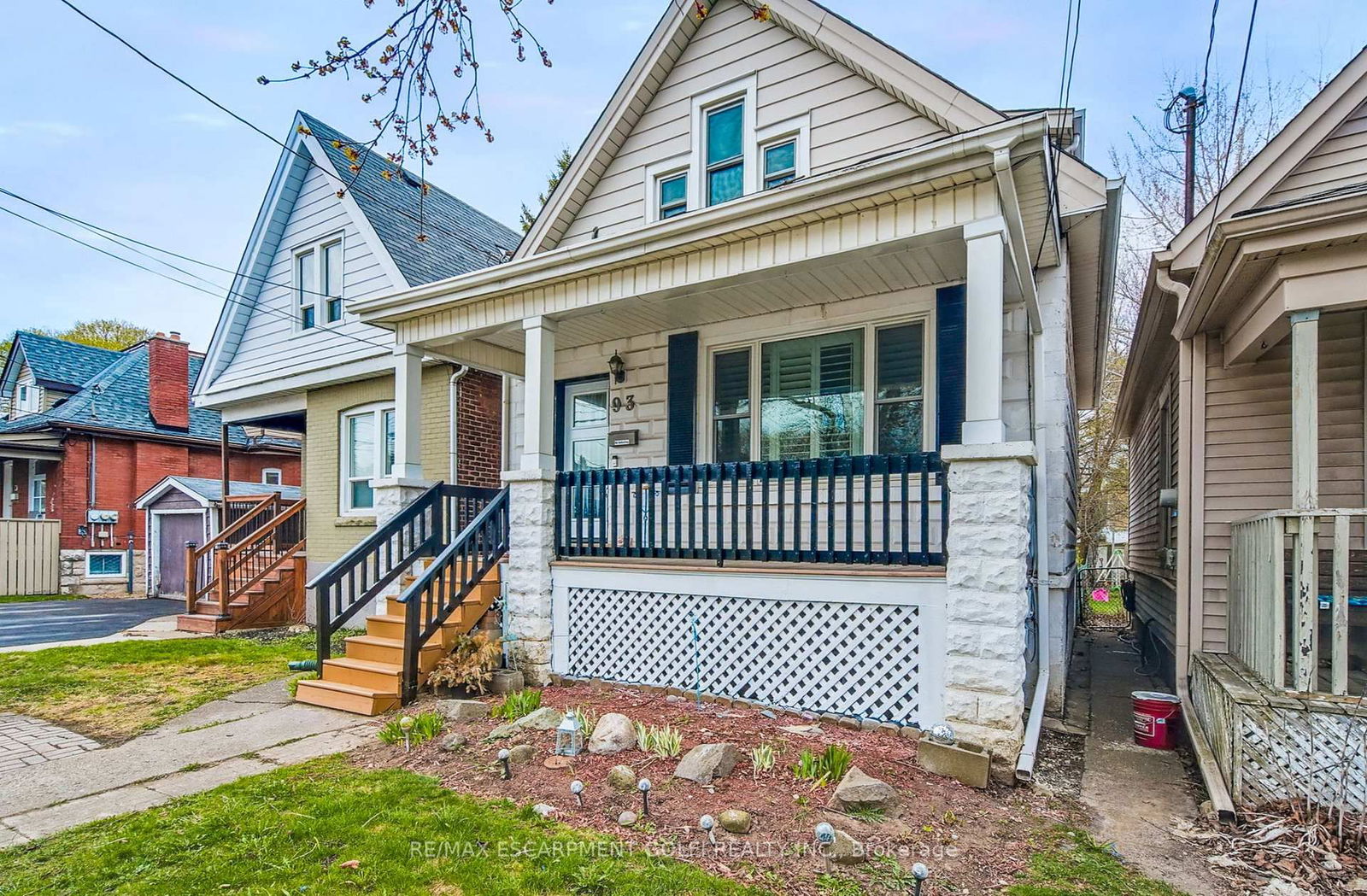 Detached House for sale at 93 East 23rd Street, Hamilton, Eastmount, L8V 2W7 - MLS: X12193501