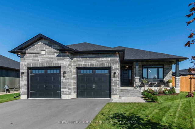 38 Mackenzie John Crescent