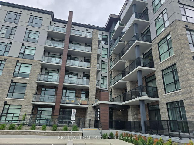 522 - 600 North Service Road