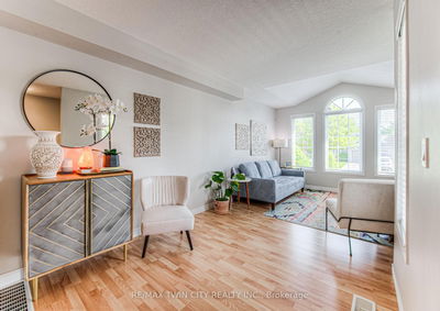 381 University Downs Cres, Waterloo -  image-0-4