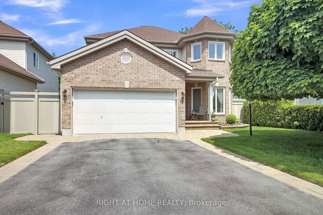 13 Sirocco Crescent